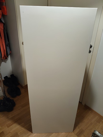 Valkoinen iso ja pitkä tv taso