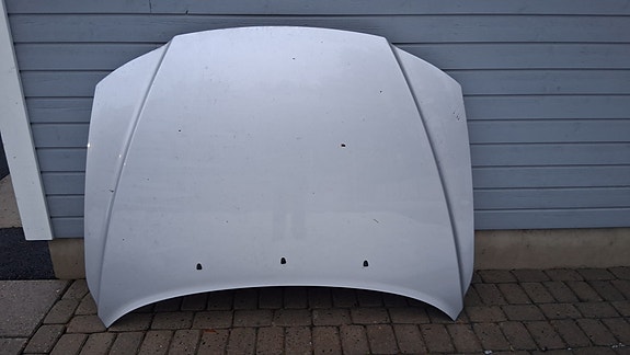 volvo s80 konepelti