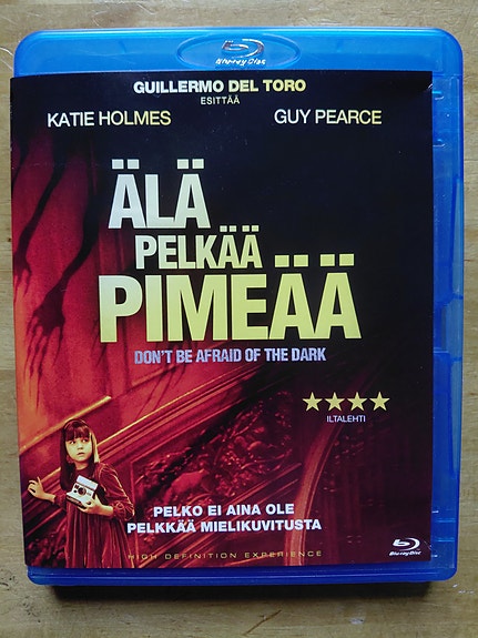 Älä pelkää pimeää (blu-ray) Suomipainos