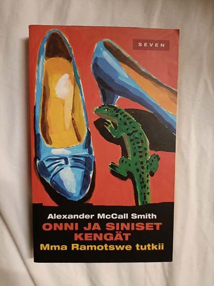 Alexander McCall Smith "Onni ja siniset kengät" kirja