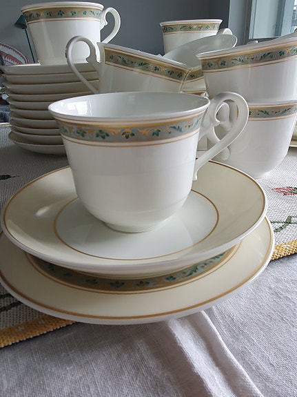 Villeroy Boch  kahvikuppi, lautanen kahvikupille, leipälautanen