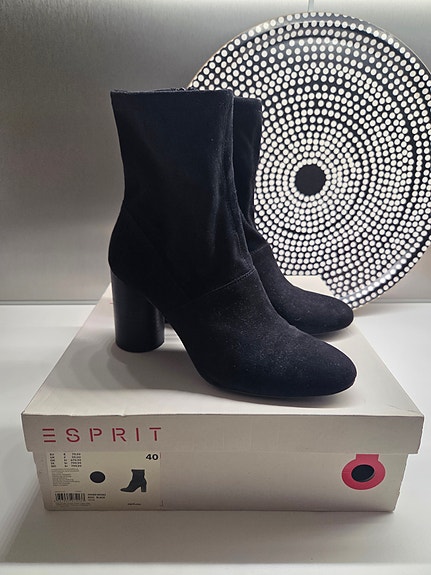 Mustat Esprit nilkkurit, 40