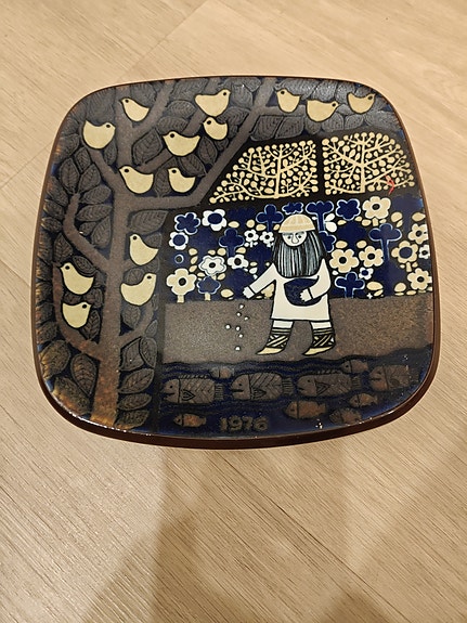 Arabia vuosilautaset 1976-1988