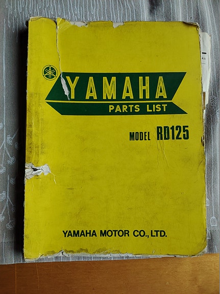 Yamaha RD 125 varaosakirja
