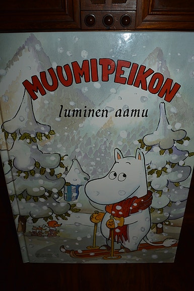 Muumi Muumipeikon Luminen Aamu Lastenkirja