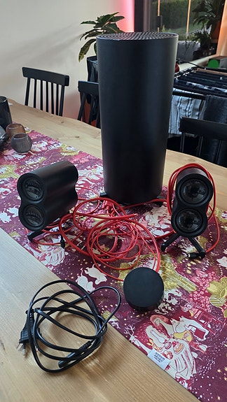 Logitech Z553 2.1 -tietokonekaiuttimet