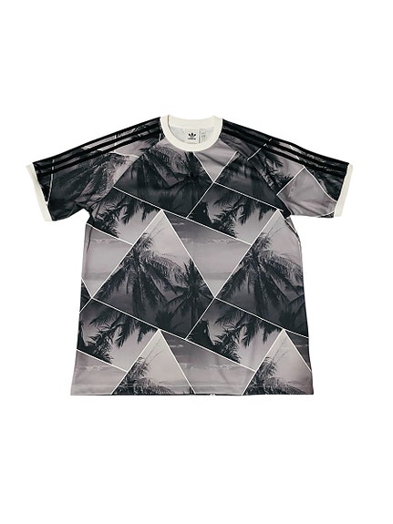 Adidas t-paita