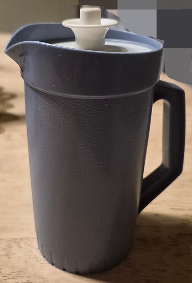 Tupperware pieni kannu