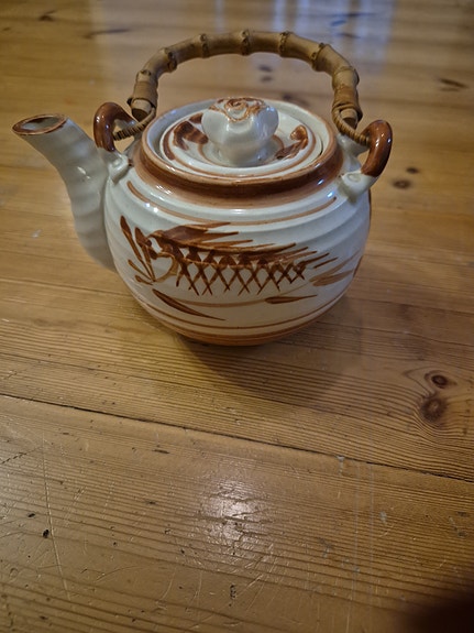 Kiinalainen pieni teekannu