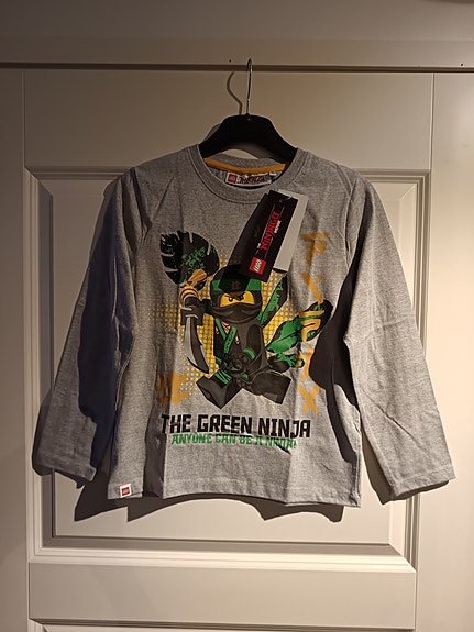 Uusi Lego Ninjago paita 140 koko