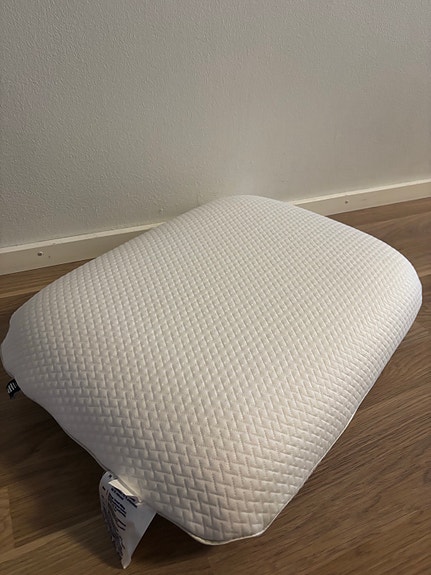 Ergonominen tyyny
