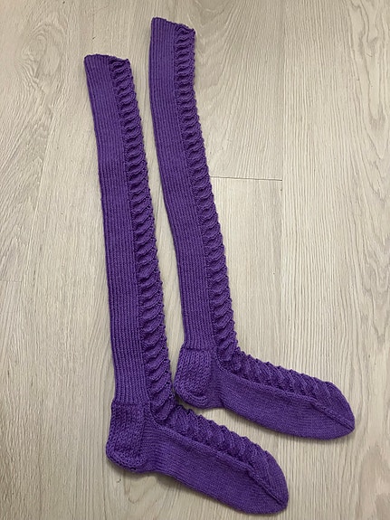 Novita Nalle langasta violetin väriset pitkävartiset sukat