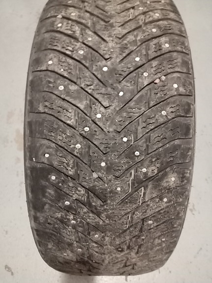 Nokian Hakkapeliitta 8 225/50/r17 98t nastaton