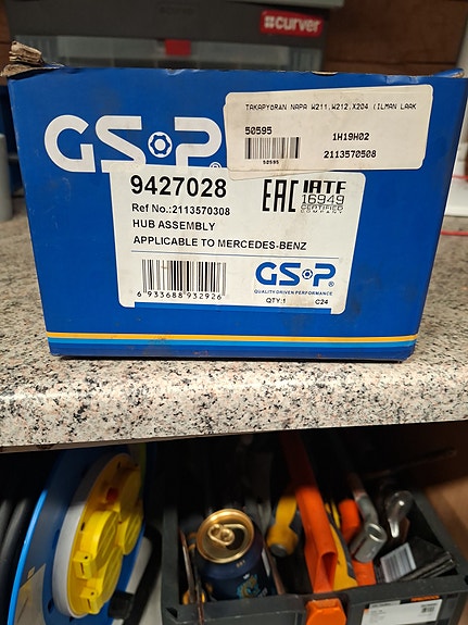 Gsp tajapyörän napa w211 w212 x204 mersuun ilman laakeria