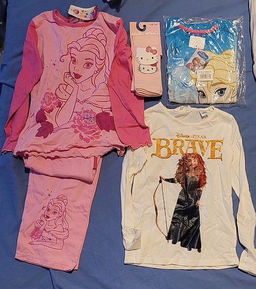 Uusia Disneyn vaatteita 120-134