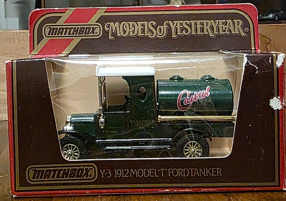 Y-3 1912 Model T Ford Tankkeri 1:43