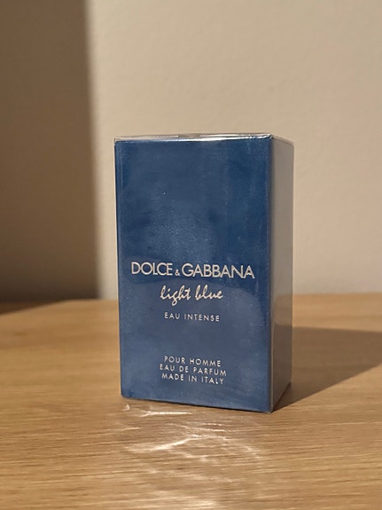 Dolce & Gabbana Light Blue Eau Intense 50ml hajuvesi (avaamaton )