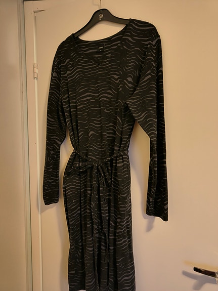 Nanso mekko XXL