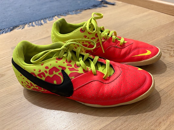 Nike Salitreeni sisäpelikengät koko 42