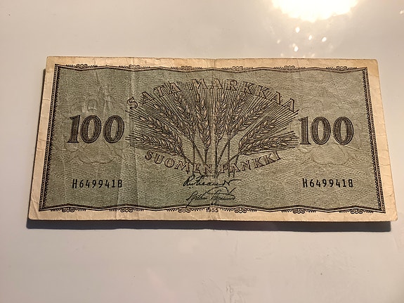 Seteli raha vanha 100 markan seteli vuodelta 1955.