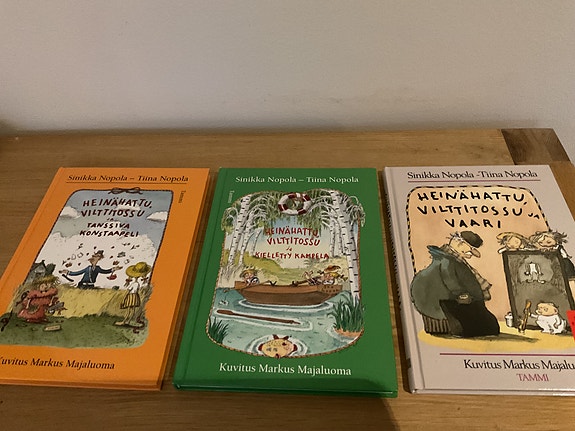 HEINÄHATTU, VILTTITOSSU kirja x 3