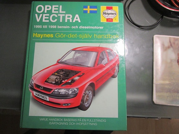 Opel Vectra ruotsinkielinen korjausopas