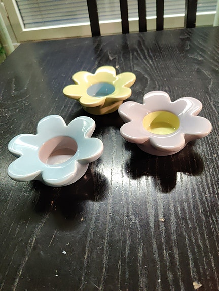 Eloisuus somistetrio tuikkiville partylite