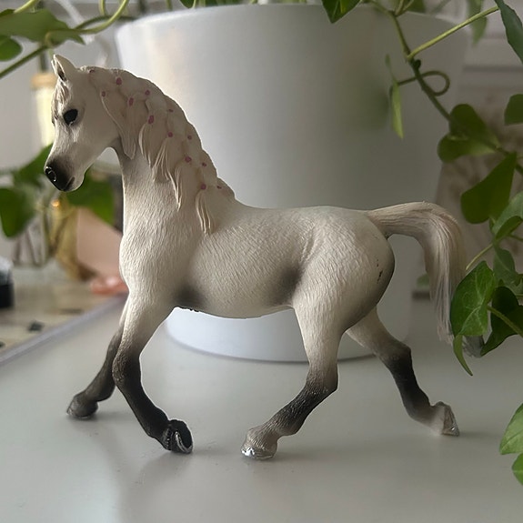 Schleich valkoinen hevonen, letitetty