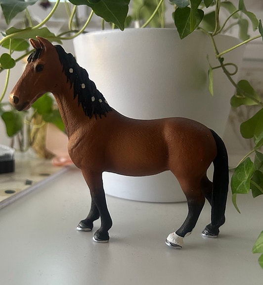 Schleich ruskea hevonen, letitetty