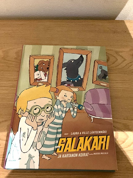 SALAKARI ja kartanon koirat * Uusi nuortenkirja *
