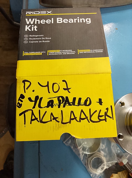 Pösö 407 takanapa ja etuyläpallero