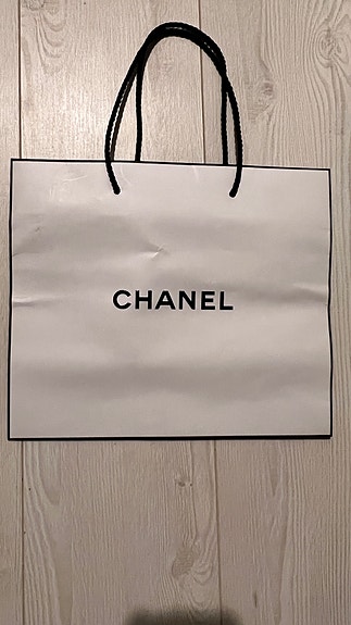 Chanel paperikassi laukku