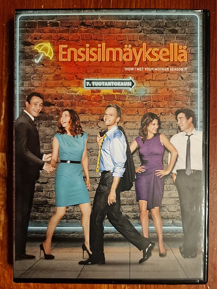 ENSISILMÄYKSELLÄ - Kausi 7 - dvd boxi