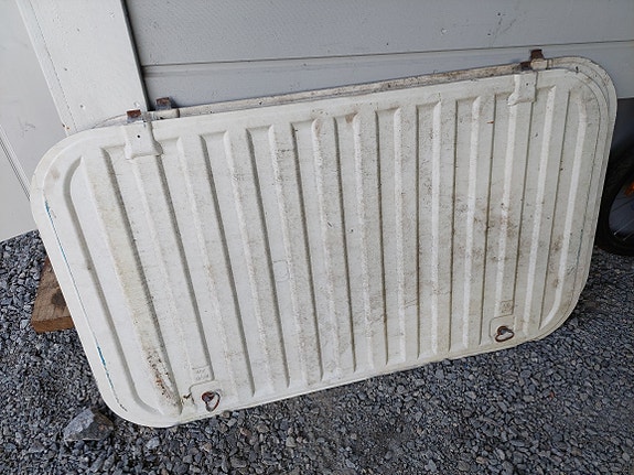 VW Transporter T3 moottoriluukku