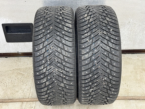 2kpl 235 45 R18. Nokian Hakkapeliitta 10 98T. Valmistusviikko/vuosi 11/2024.