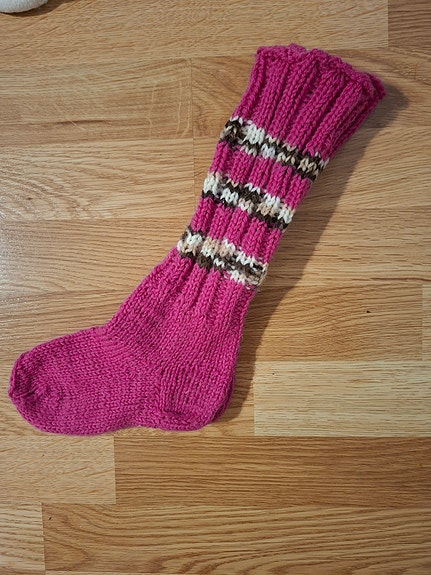 Hyvin siistit pitkävartiset villasukat 19cm