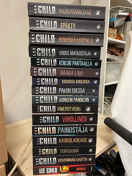 Lee Child pokkareita