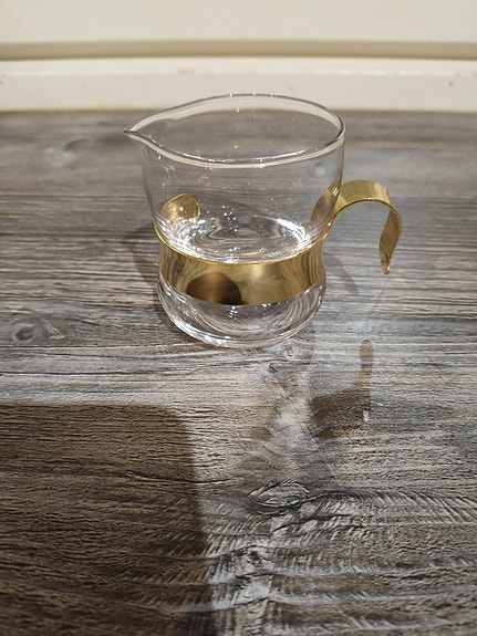 Iittala lasinen kermakko messinkikahvalla