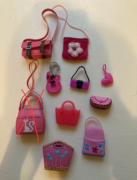 Barbie laukkuja (n. 40 kpl) (monta eri kuvaa!)
