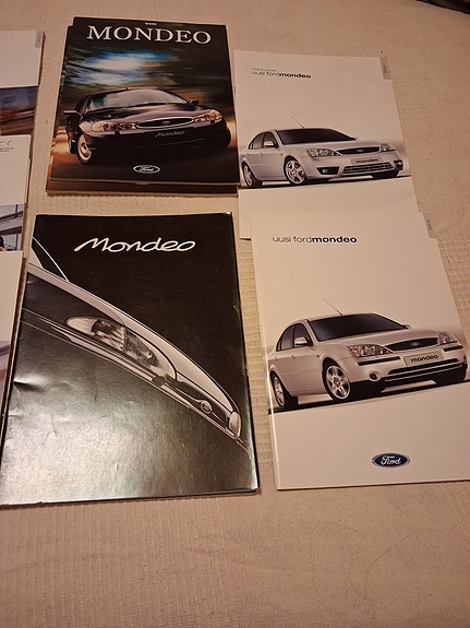 Ford Mondeo käyttöohjekirjat ja esitteet