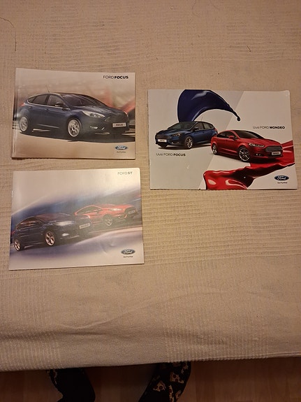 Ford Focus Esitteet