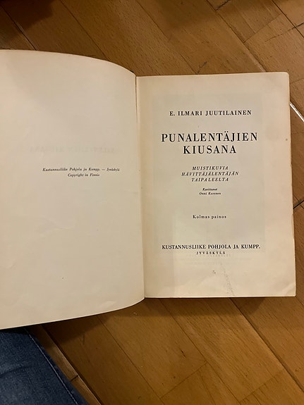E. Ilmari Juutilainen: Punalentäjien Kiusana -kirja