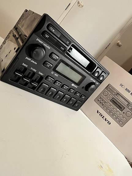 Volvo SC-800 RDS Autostereo ( virheetön, kuin uusi) vihko mukana