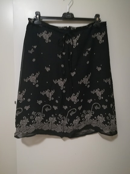 Uudenveroinen!!! MEXX  viskoosi hame***koko***42.