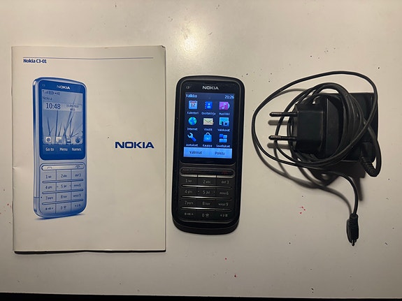Nokia C3 - 01 puhelin