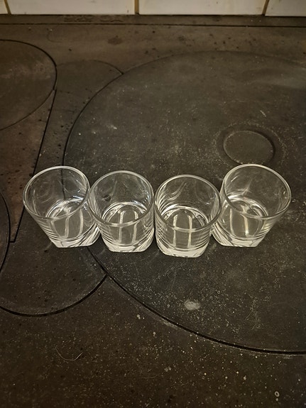 Iittala Sampo snapsilasit ja  Muurla lasilyhty