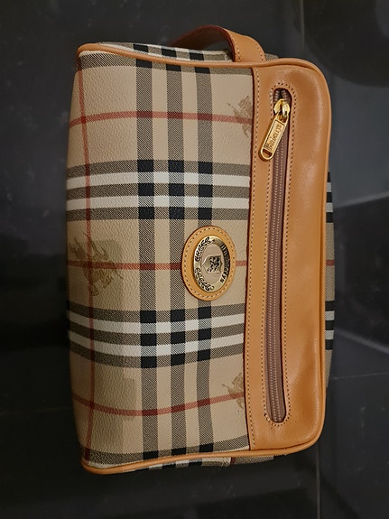 Burberry Beauty bag / WC-laukku, käyttämätön