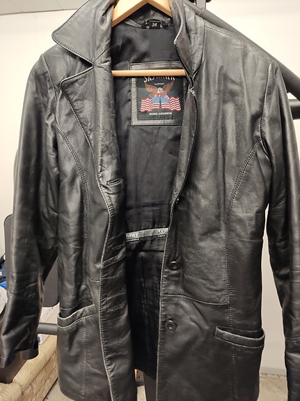 Product image 1 of 8