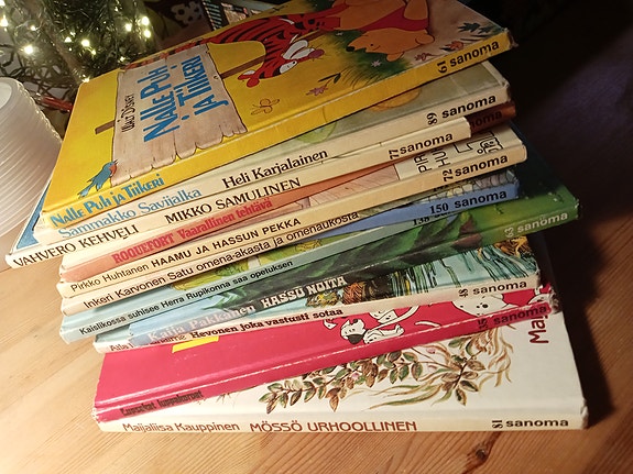 Lasten oma kirjakerho kirjoja