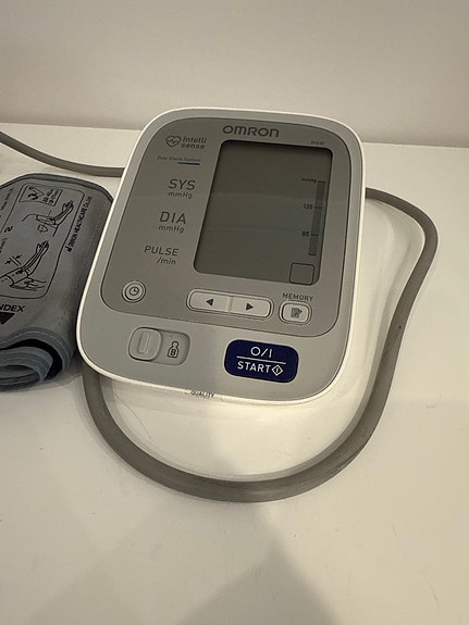Omron M6W Verenpainemittari automaattinen